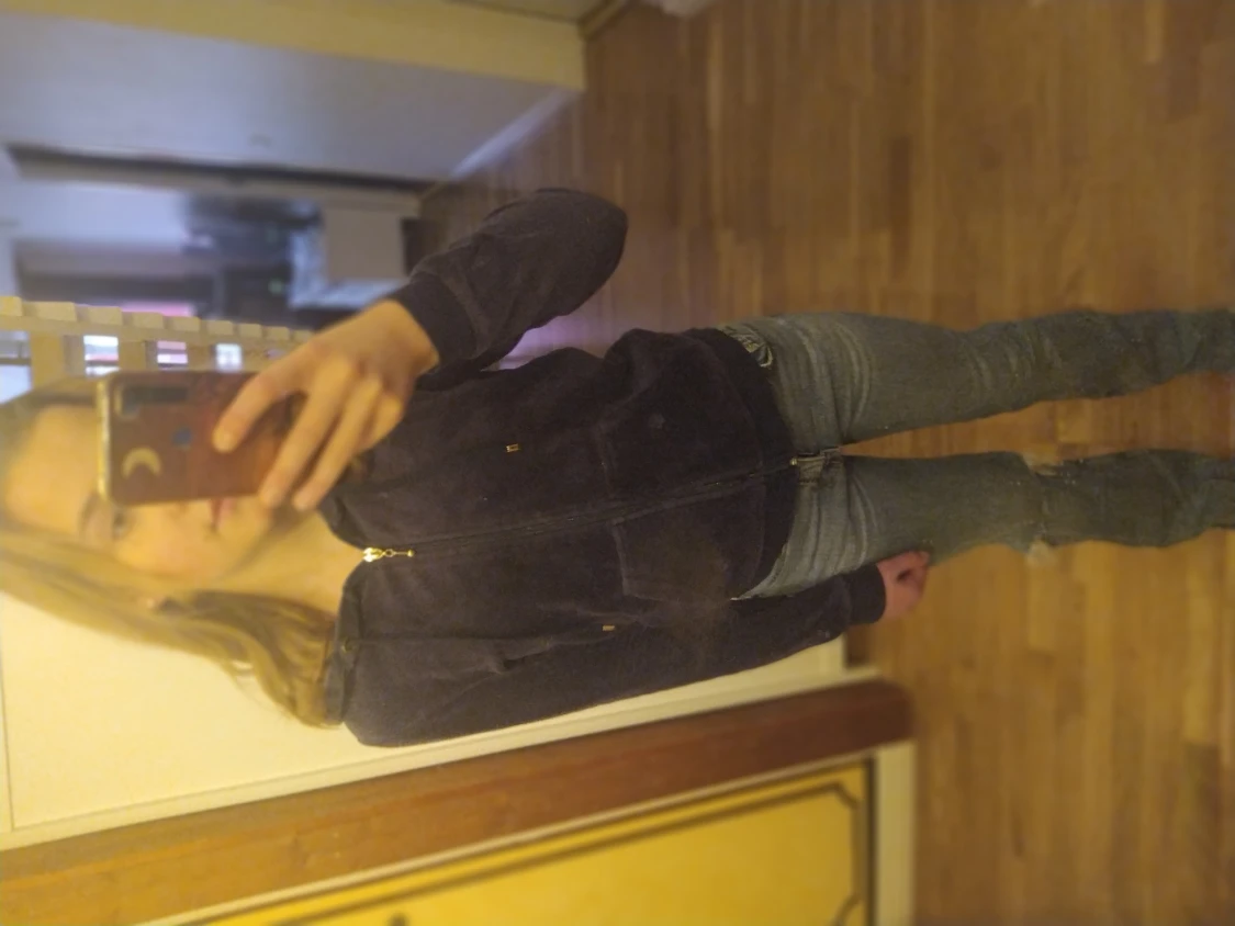 Mörkblå tröja med dragkedja 