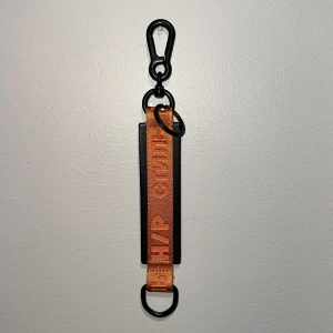 Heron Preston nyckelring/nyckelknippa - Nyckelknippa från Heron Preston, superfint skick knappt använd 