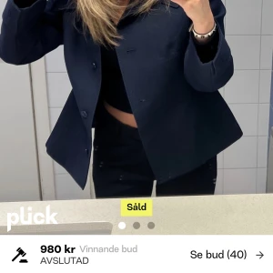 Kort kappa - Säljer denna korta kappa pga ingen användning! Använt ett fåtal gånger!   Lånad bild från personen jag köpte den av!!