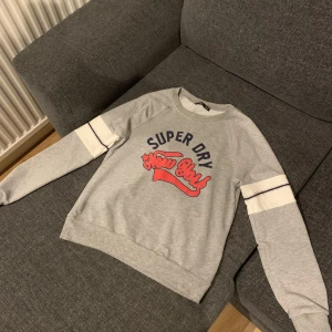 Tröja - Storlek: S Skick: medel bra 