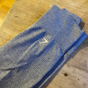 Gymshark tights!  - Snygga grå/blåa gymshark tights i vital seamless modellen! 