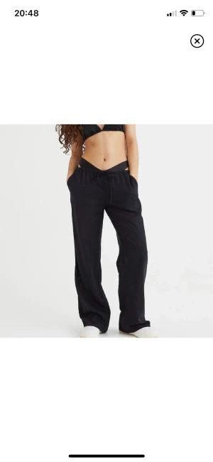 Svarta linnebyxor  - INTRESSEKOLL på mina lågmidjade linne byxor från HM, använda en gång och är i jättebra skick ( HELT SLUTSÅLDA)