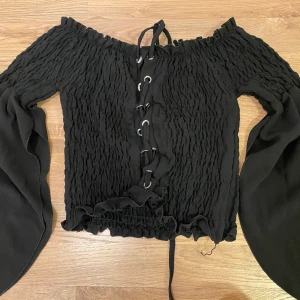 Tröja  - Jätte fin i XS 