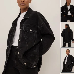 Svart urtvättad jeansjacka  - Svart stentvättad jeansjacka. Strl M. Slutsåld. Köpt för 600 kr 