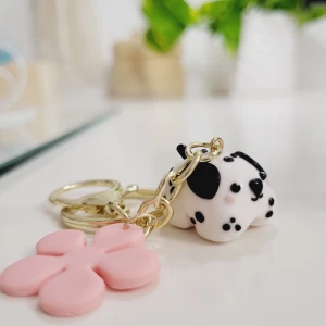 Handgjord, polymerlera nyckelring.  - Handgjord, polymerlera nyckelring. 