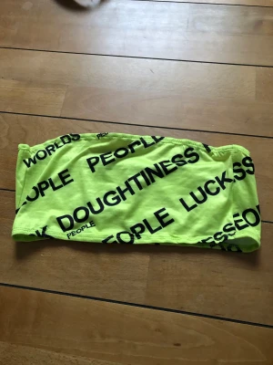 Tub topp - Tub topp från shein, aldrig använd! Frakt tillkommer på 16kr!