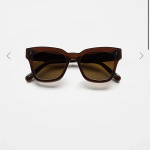 Chimi - Säljer dessa nästan oanvändna solglasögonen från chimi. Säljer pga använder aldrig. Kan mötas upp annars står köpare för frakt 🤎