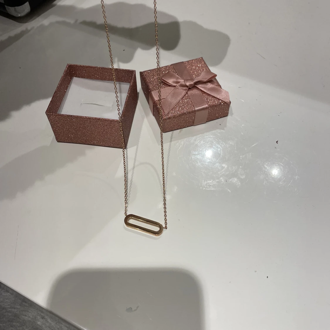 Roséfärgat halsband  - 90