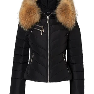 HOLLIES Chatel Jacka Silver/Svart - Säljer min fina hollies pälsjacka. Jackan är i nyskick, är endast använd fåtal gånger en vinter. Den är självklart äkta. Väldigt varm och fin. Jackan är i utmärkt skick, inga fläckar/repor. Passar mig bra som brukar ha 34/36 Skriv för fler bilder. 