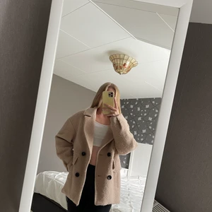 Vinterjacka - Superfin vinterjacka som är oversized från NA-KD som tyvärr inte kommit till användning💗