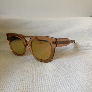 Chimi solglasögon  - Säljer mina chimis i modellen 08 och färgen peach då dom tyvärr inte kommer till användning längre. 💖💖