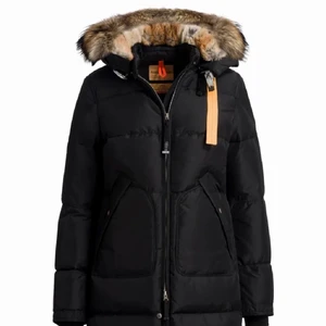Parajumper  - Parajumpers Long Bear, storlek xxs passar även xs-s, fint skick, säljer denna varma vinterjacka då den inte kommer till användning längre. Pris går att diskuteras vid snabb affär. 