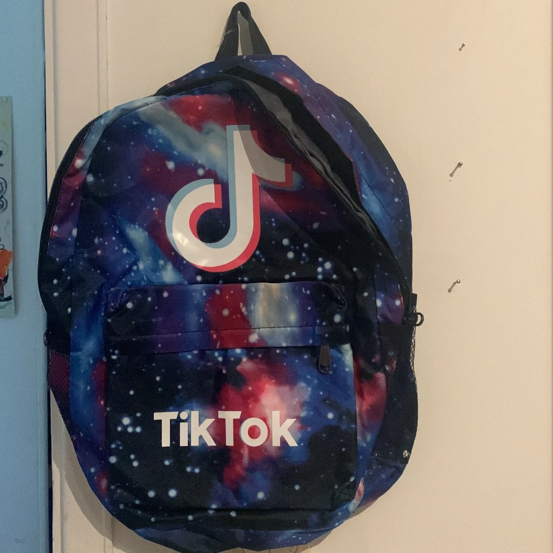 Jag säljer en TikTok väska