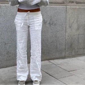 Alohba linnebyxor - TRYCK EJ PÅ KÖP DIREKT Intressekoll på mina fina linnebyxor, använd fåtal gånger   Andra bilden e min egna bild och jag e 167 cm lång