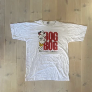 Vintage T-shirt - En snygg vintage T-shirt med en snygg boxy fitt. Skicket är extremt bra med tanke på åldern 8/10. Storlek XL men sitter mer som en boxy L