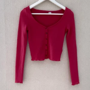 Rosa Topp - En jättesöt liten topp som jag aldrig använt då den är för liten för mig! Strl XS <3 Frakt tillkommer!!