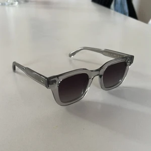Chimi 04 Grey - Säljer ett par chimi solglasögon i nyskick men saknar originalförpackning!😎😎