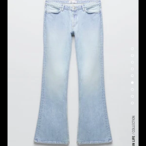 Jeans - säljer dessa lågmidjade jeans då dom är lite förstora då jag beställde fel storlek som är helt oanvända med pris lappen kvar (de är srl 42 men väldigt små i storleken sitter som en M skulle jag säga)