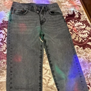 Zara - Jag säljer den hära byxan för att den är liten på mig 