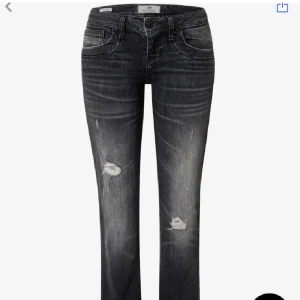 Ltb jeans🥰 - Kollar intresset för dessa populära och snygga LTB jeansen som alltid är slutsålda.💘💘 KOLLA MINA ANDRA ANNONSER!! Högsta bud 800kr inkl frakt, säljer ifall jag inte får högre :)