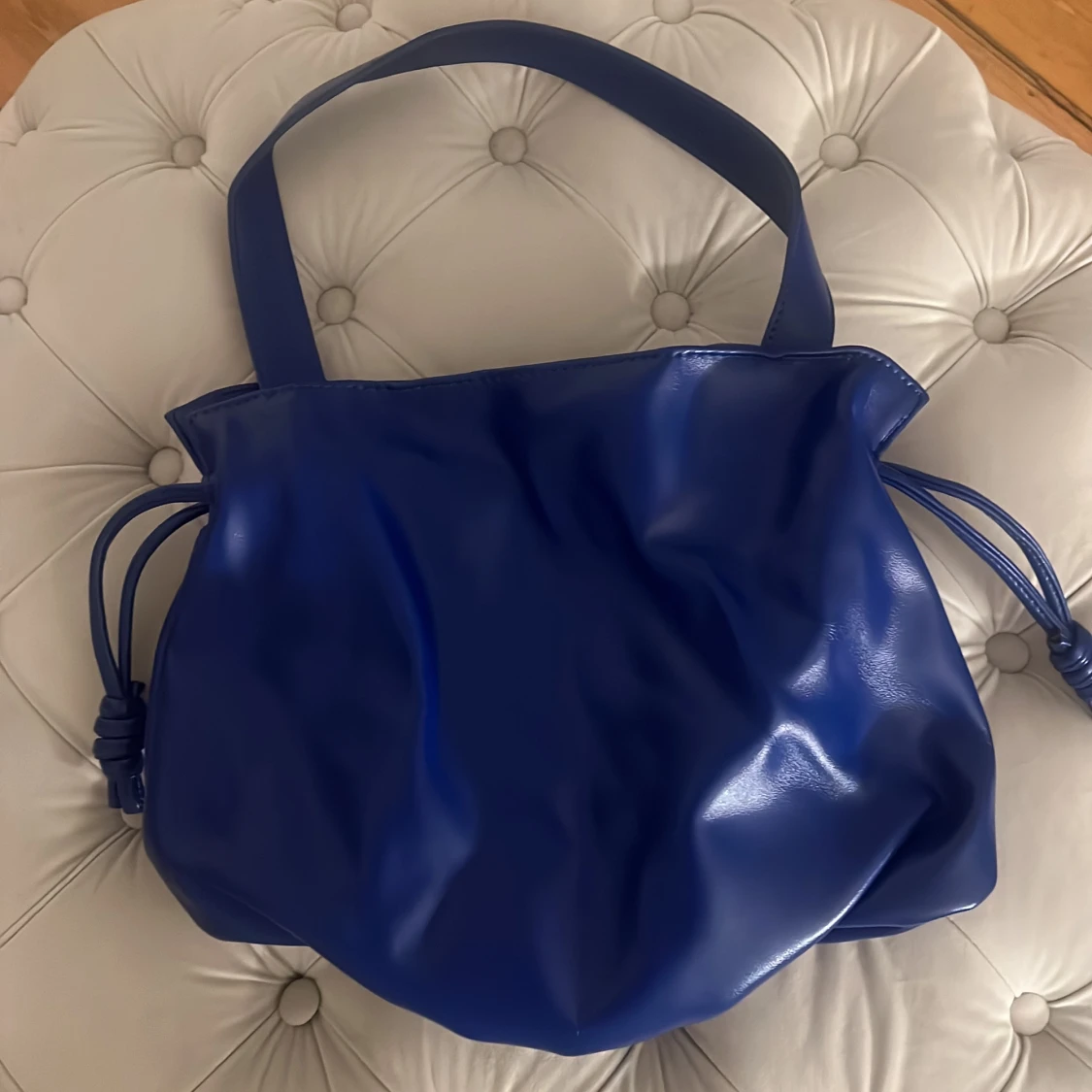 Gina tricot blå väska