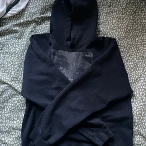 Fin hoddie från Emplece! - Fin hoddie! 🖤