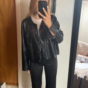 Skinnjacka zara - Skinnjacka från zara i tunnare modell💕