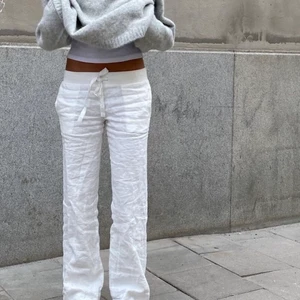 Linnebyxor  - Säljer dessa sjukt snygga och trendiga linnebyxorna från Alobha! Storlek S, säljer då dom inte kommer till användning ✨🌸