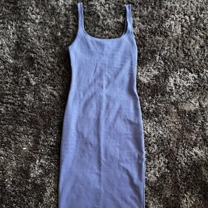 Klänning Zara - Skriv till mig för bilder på etc 