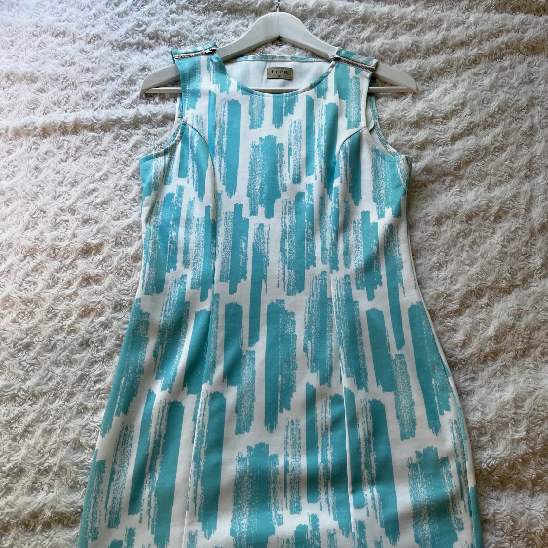 Kort tight klänning  - 90