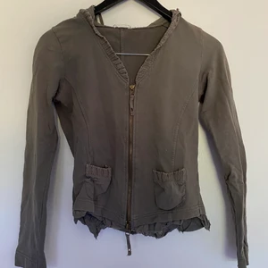 zip up tröja  - super cool zip up tröja från sandwich! bra skick