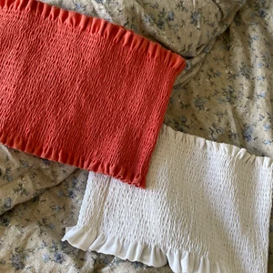 Bandeau toppar - Jättefina somriga toppar som ej kommer till användning! 1 för 45 och 2 för 80!❤️ De är elastiska så passar många olika storlekar!