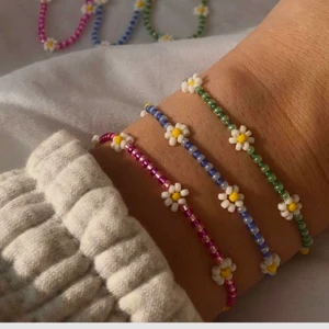 Pärlarmband  - Super fina pärlarmband. 59kr/st, 13kr frakt💗💗