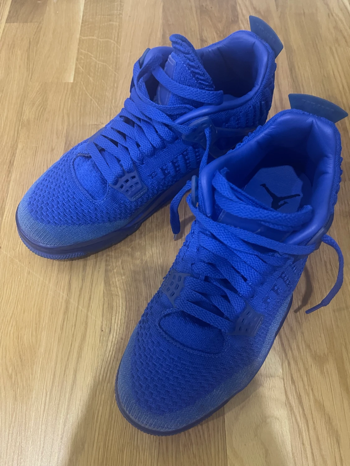 Jordan 4 retro for ladies size 38.5