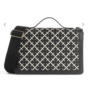 SÖKER väska från Malene Birger - Söker denna väskan från Malene Birger, till ett rimligt pris. 