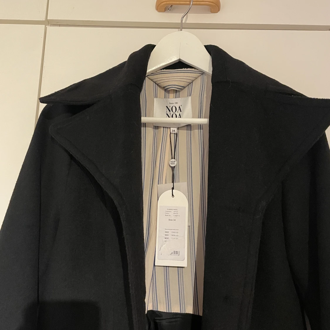 Svart NOA NOA kappa⭐️ - 90