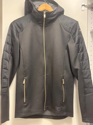 Peak Performance - Zip hoodie tröja i nyskick storlek S 