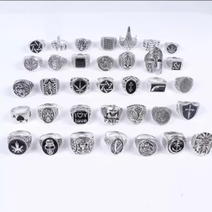 Punk ringar  - Stainless steel punk ringar. Bra kvalitet och finns i olika storlekar. Skriv gärna vid frågor.