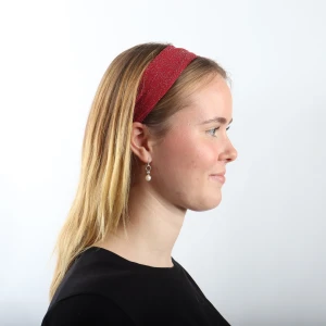 Hårband Julia - Superfint hårband som tidigare varit en tröja. Har resår baktill så passar alla huvudstorlekar😇 