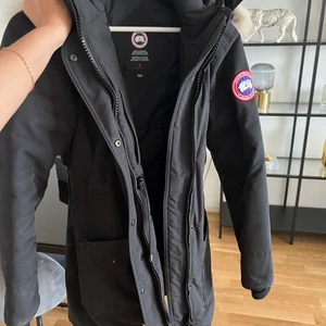 Canada goose - För för ca 2 år sen på johnells ny pris runt 10.000. Behöver kemtvättas!