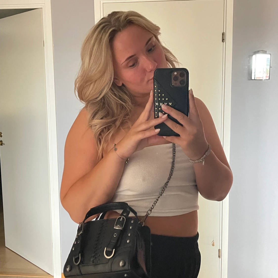 Handväska nitar - 90