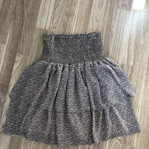 Jättesöt kjol från märket y.a.S i storlek M Kan frakta eller mötas upp i Stockholm 🌸🌸