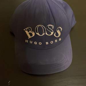 Jag vill sälja min Hugo boss keps för att jag ska köpa en nu