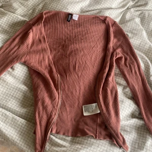 Söt kofta - Kofta för 10kr, söt gammelrosa vintage stil.