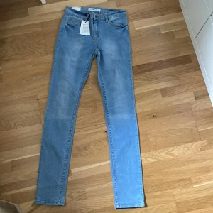 Gemma denim long jeans  - Oanvända ljusblå jeans