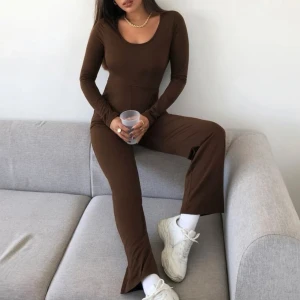 Brun overall  - Oanvänd plagg passar till pittet