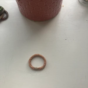 Kknekki - Jätte fin färgglad Kknekki äkta och aldrig använd❤️❤️