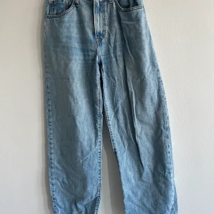 Levi’s jeans - Blå. Stentvättade. Mjuka. Hela och rena. 