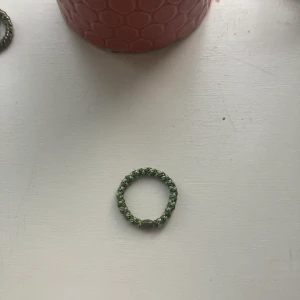 Kknekki - Jätte fin Kknekki i nyanser av grön äkta och aldrig använd❤️❤️