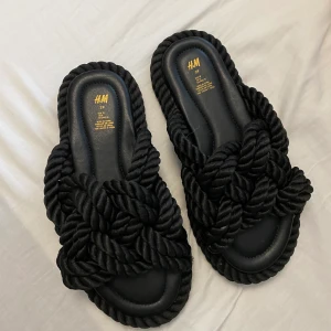 Sandaler - Fina hm sandaler, har används en gång bara❤️
